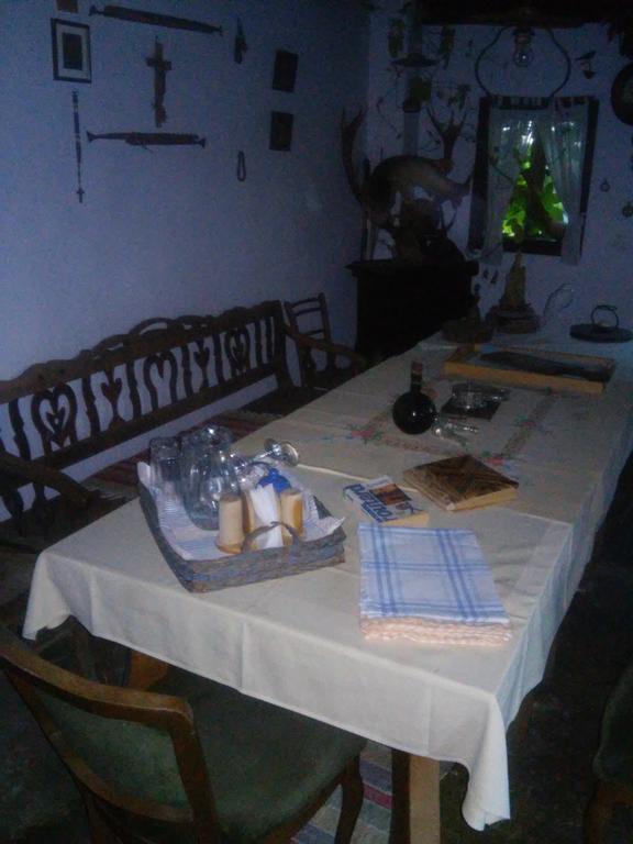 Rural Tourism Family Ravlic Guest House Muzilovcica Ngoại thất bức ảnh